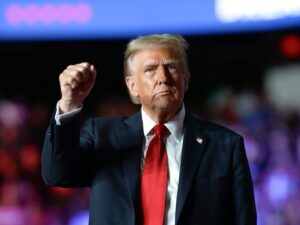 川普出手！簽署命令關閉教育部 引發政壇與教育界強烈反彈