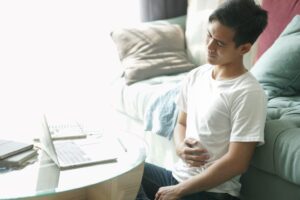 中秋烤肉提前登場　台中高中生吞半生海鮮急性腸胃炎住院